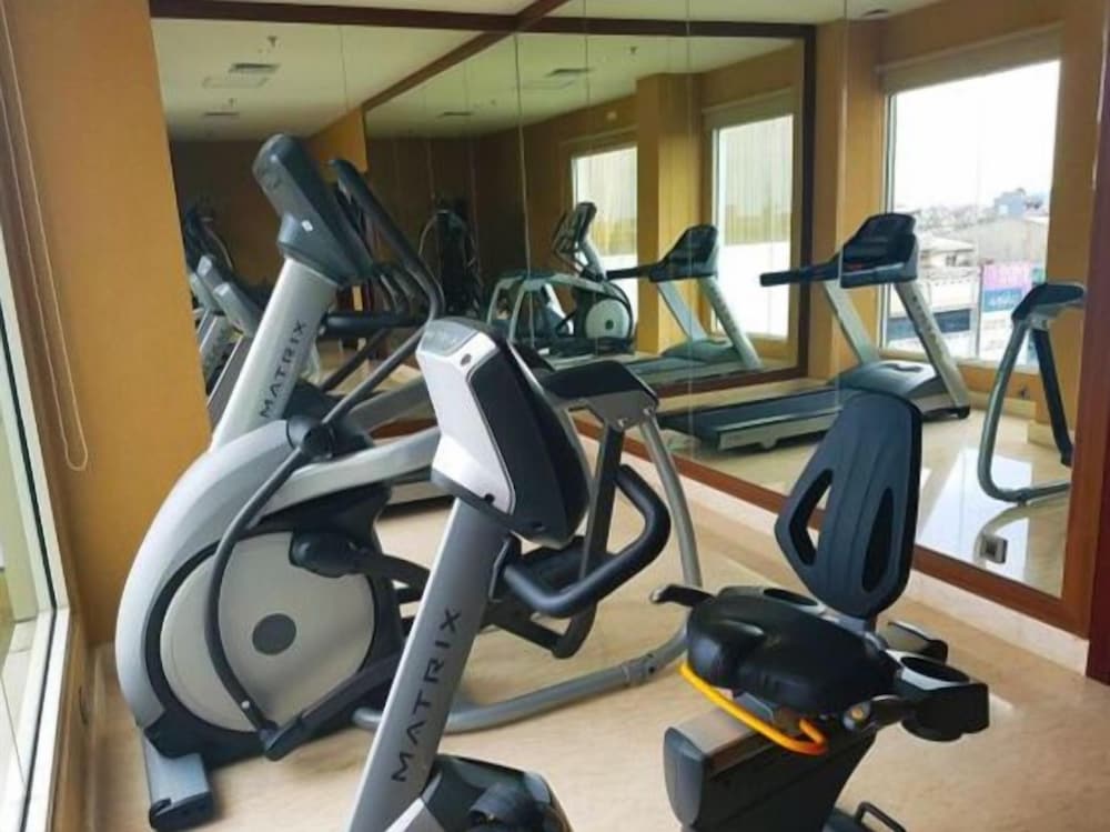 Myko Hotel And Convention Center Makassar 48/64