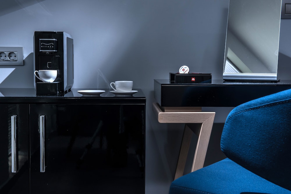 Lavris City Suites 39/50