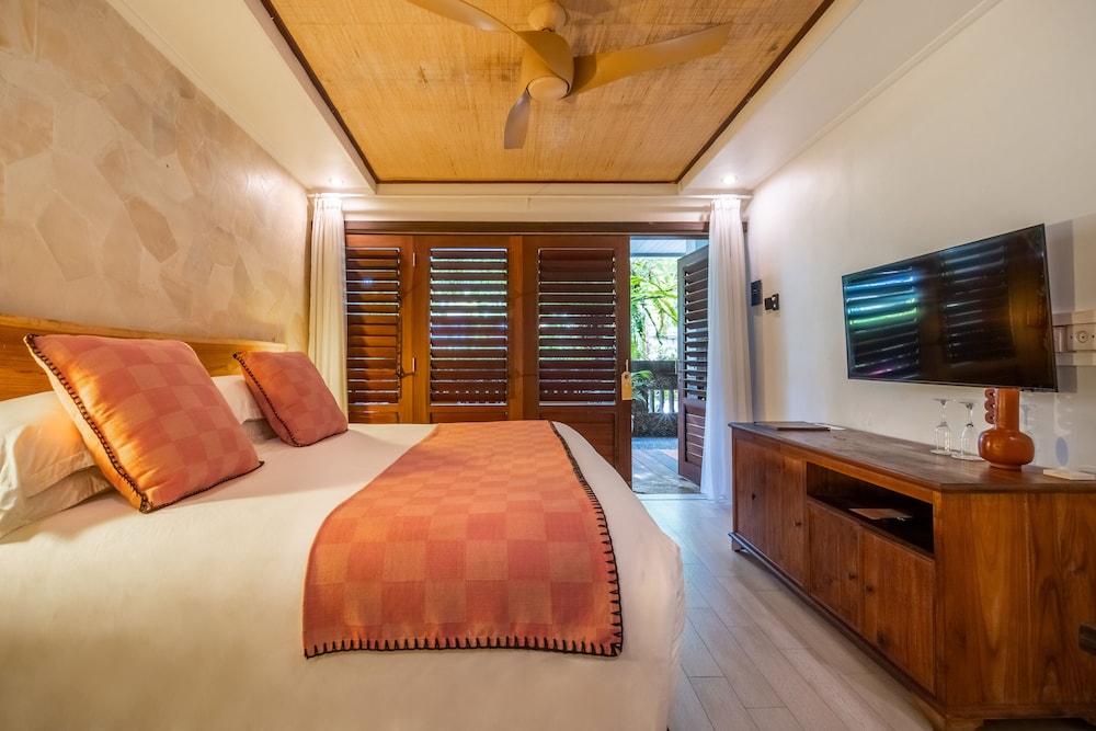 Bombora Medewi Wavelodge 10/66