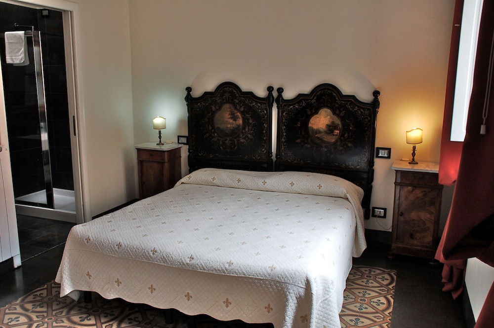 PREMIUM, DOUBLE OR TWIN BED