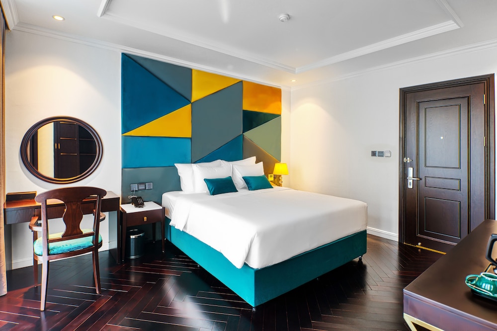 The Almin Hotel Halong 13/33