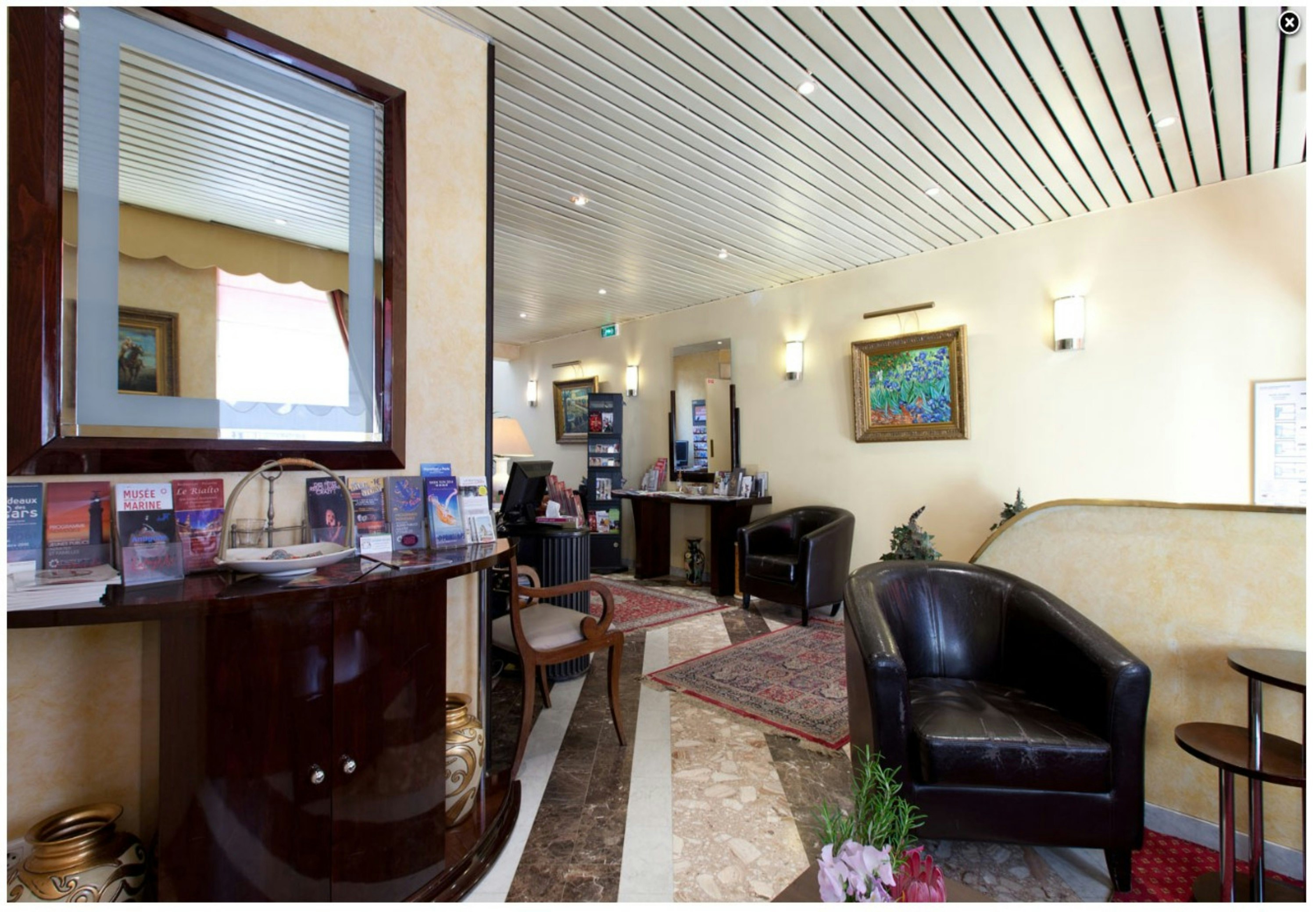 Hotel Poussin 38/58