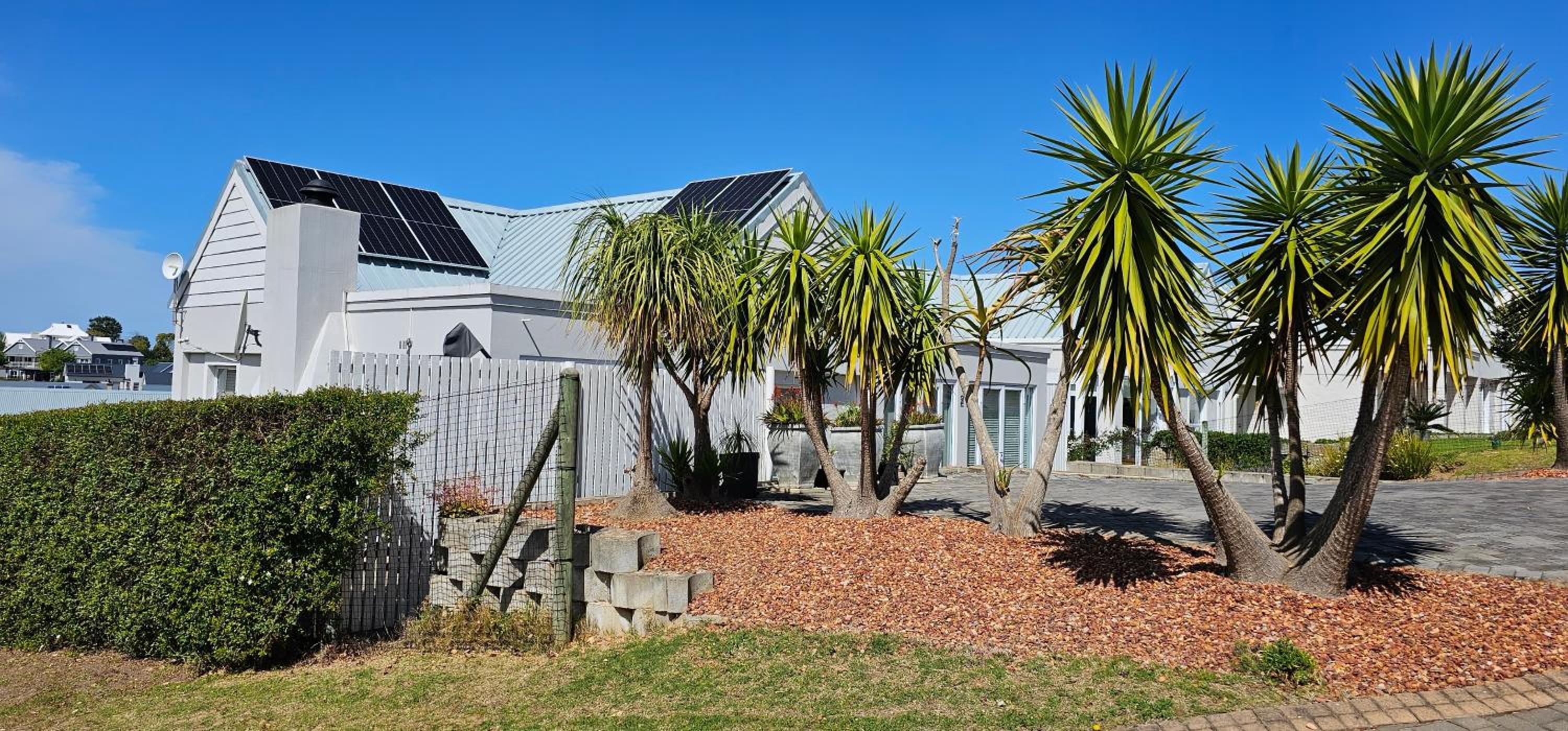 21 Manor Kingswood 31/41