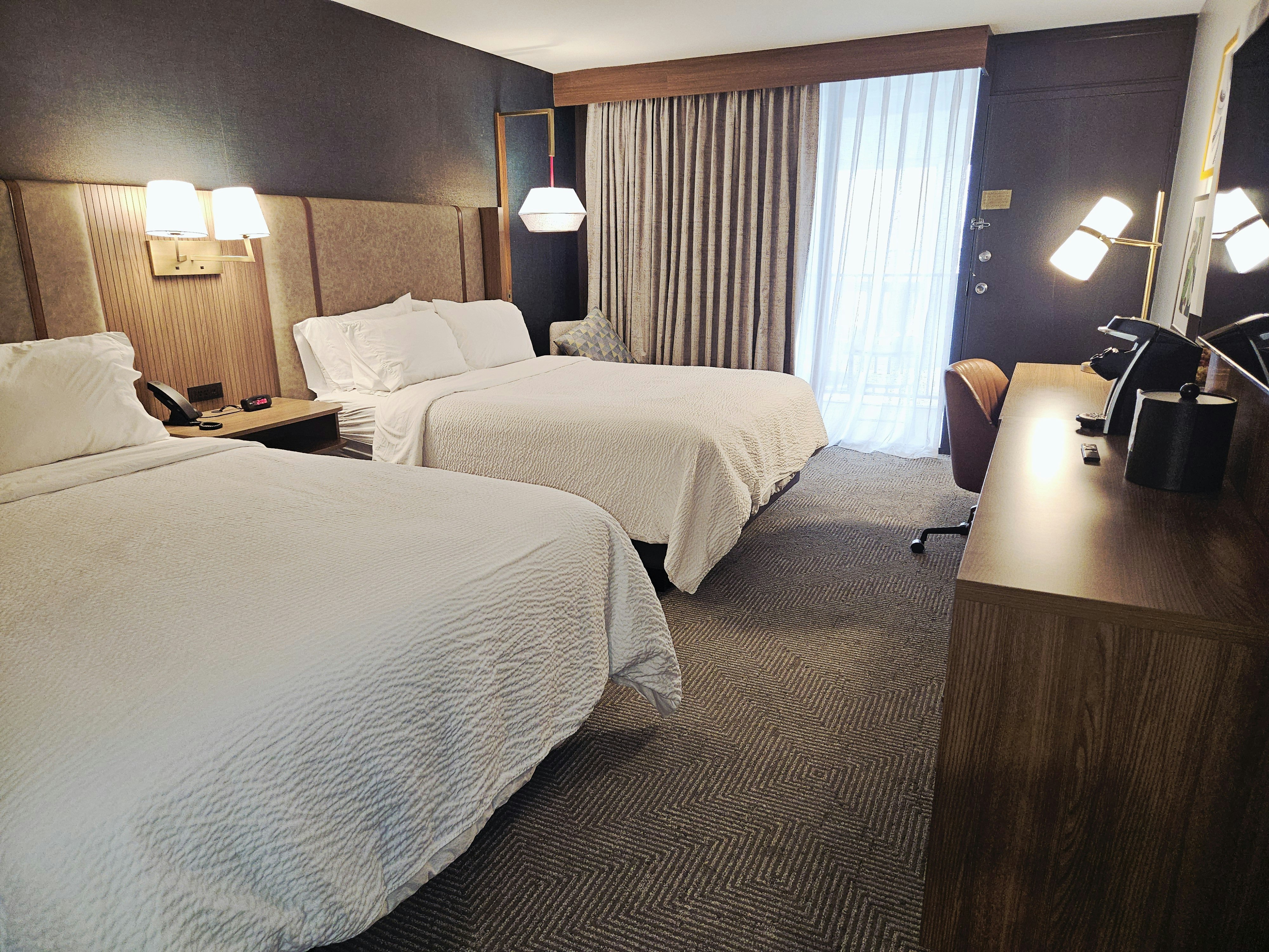 Holiday Inn Harrisburg - Hershey Area, I-81 by IHG 16/76