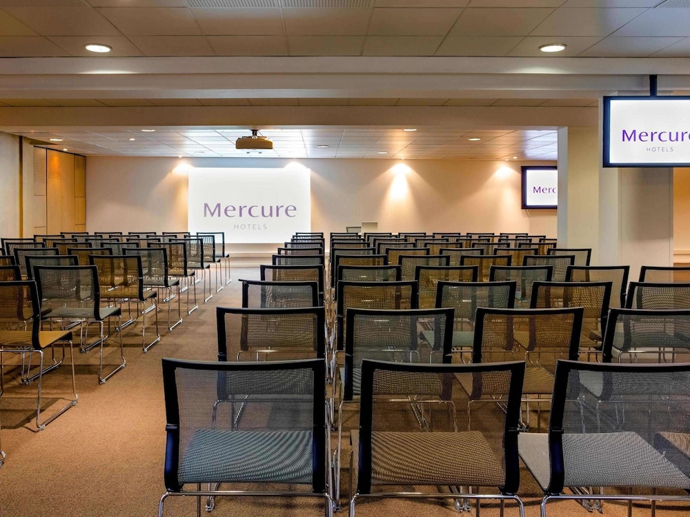Mercure Pont D'avignon Centre 73/84