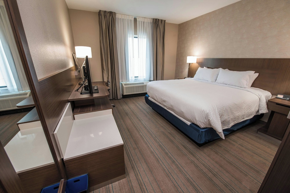 Fairfield Inn & Suites By Marriott Huntsville 6/26