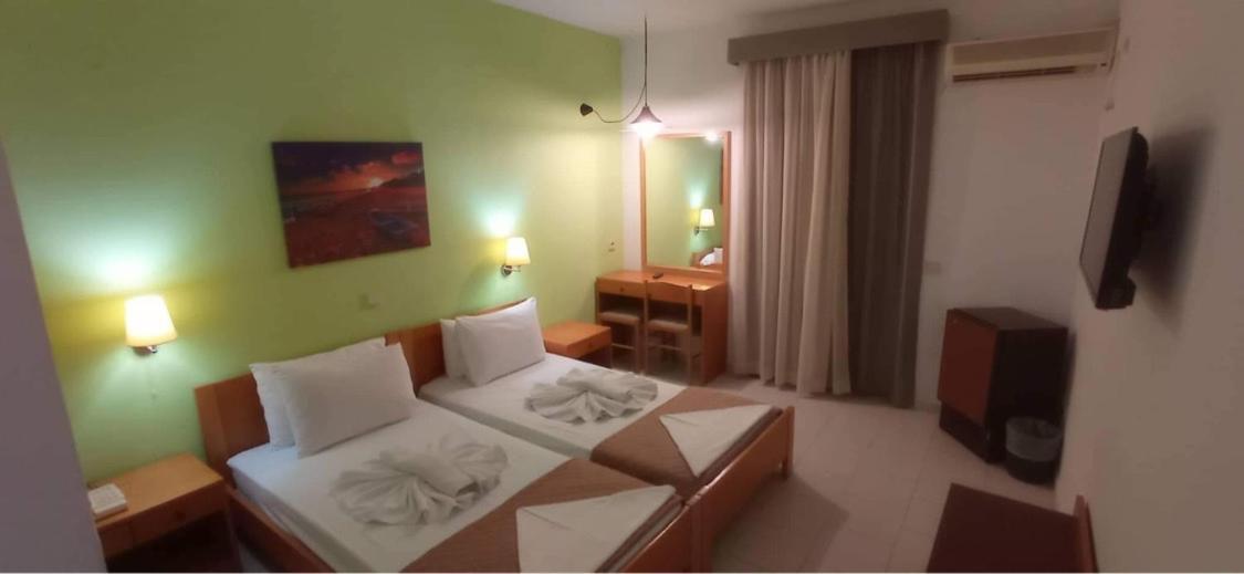 HOTEL OLYMPIC 10/44
