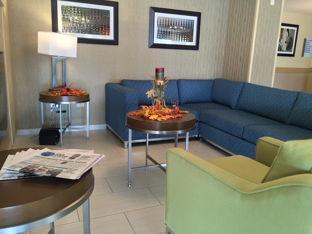 Holiday Inn Express Chicago NW - Arlington Heights, an IHG Hotel 38/54