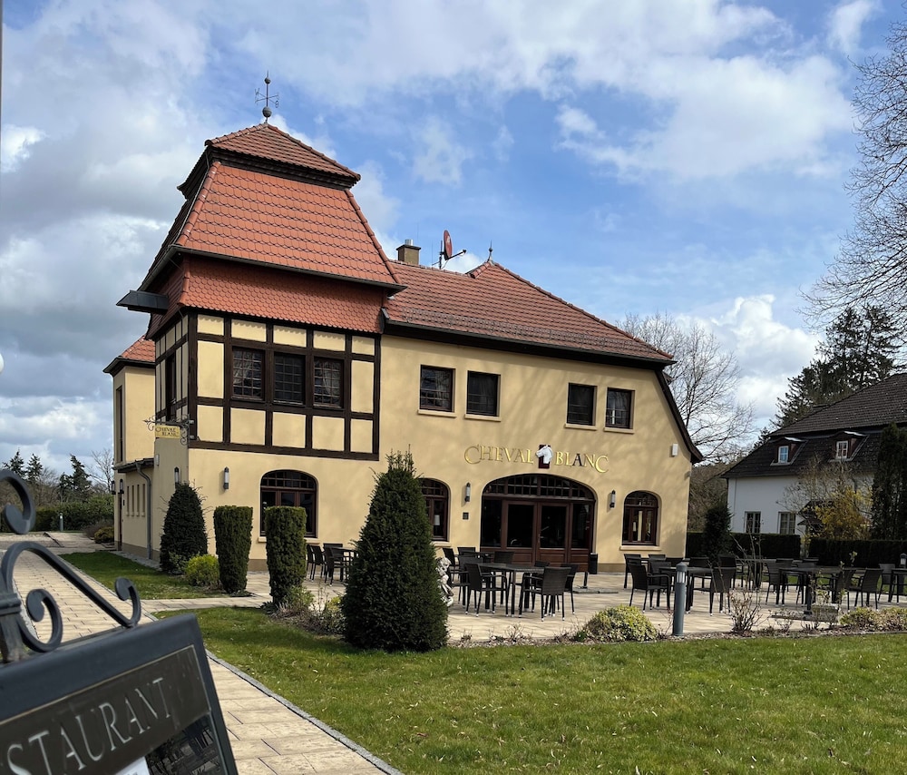 Schlosshotel Wendorf 3/50