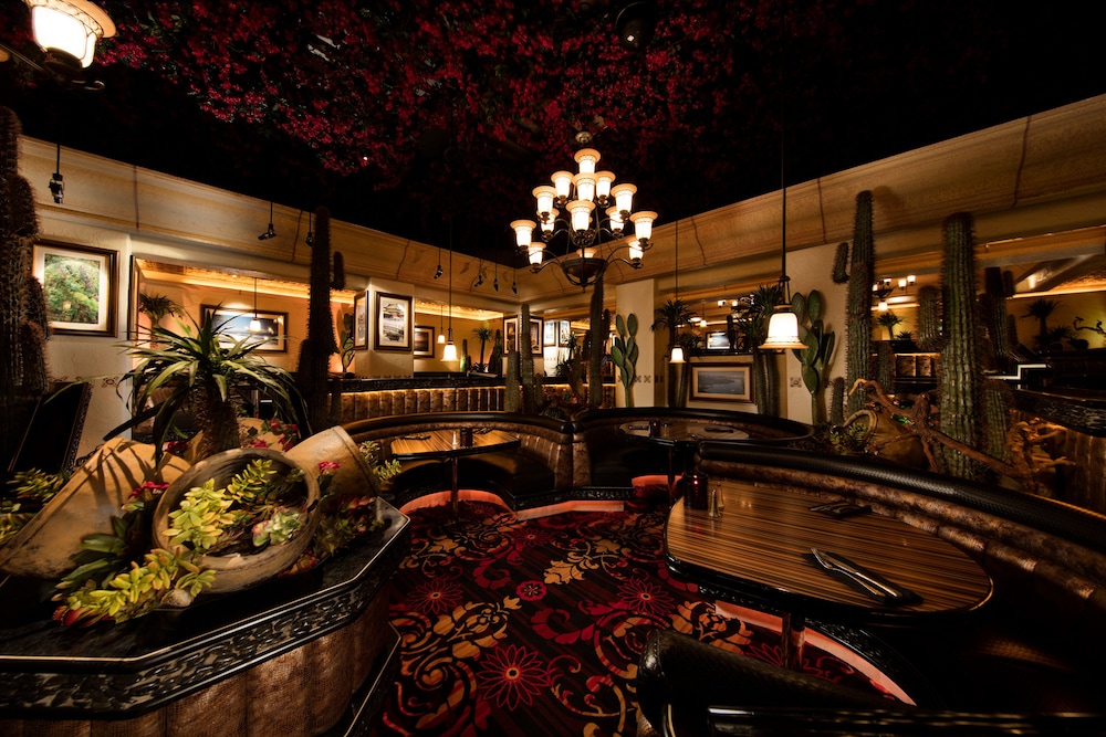 Western Village Inn & Casino 5/32