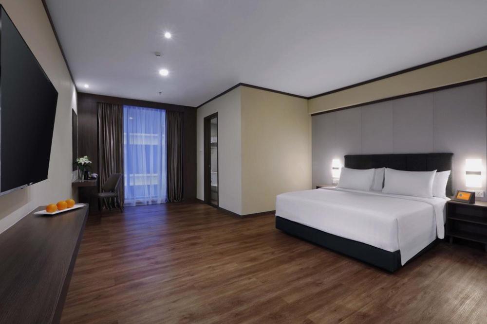 Harper Premier Nagoya Batam 14/25