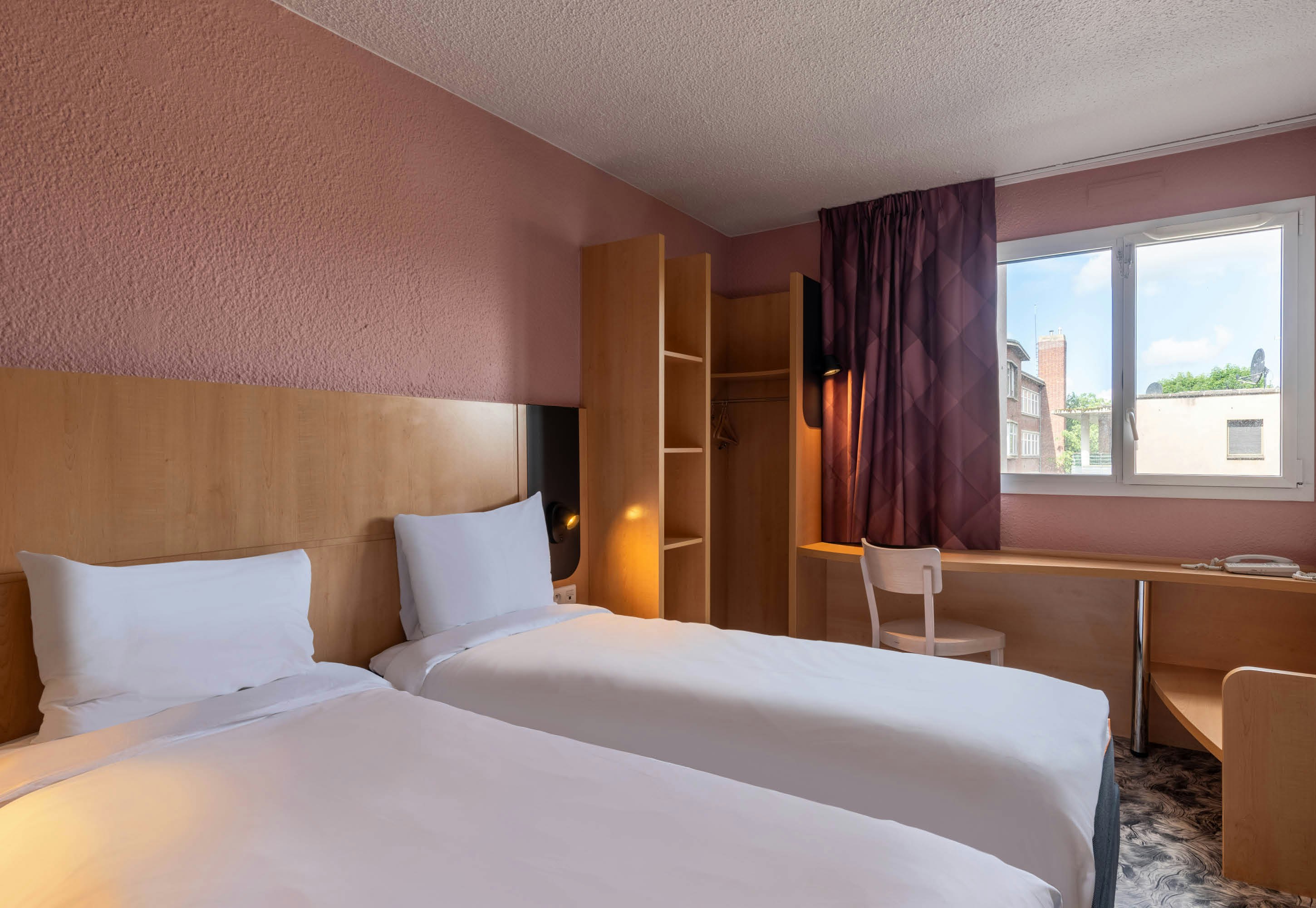 B&B HOTEL Amiens Centre Cathedrale 21/38