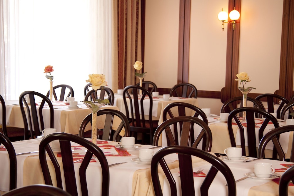 Hotel Am Schlosspark Zum Kurfurst 54/67