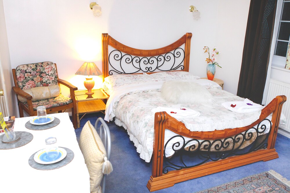 Da Vinci Guest House Gatwick 15/56