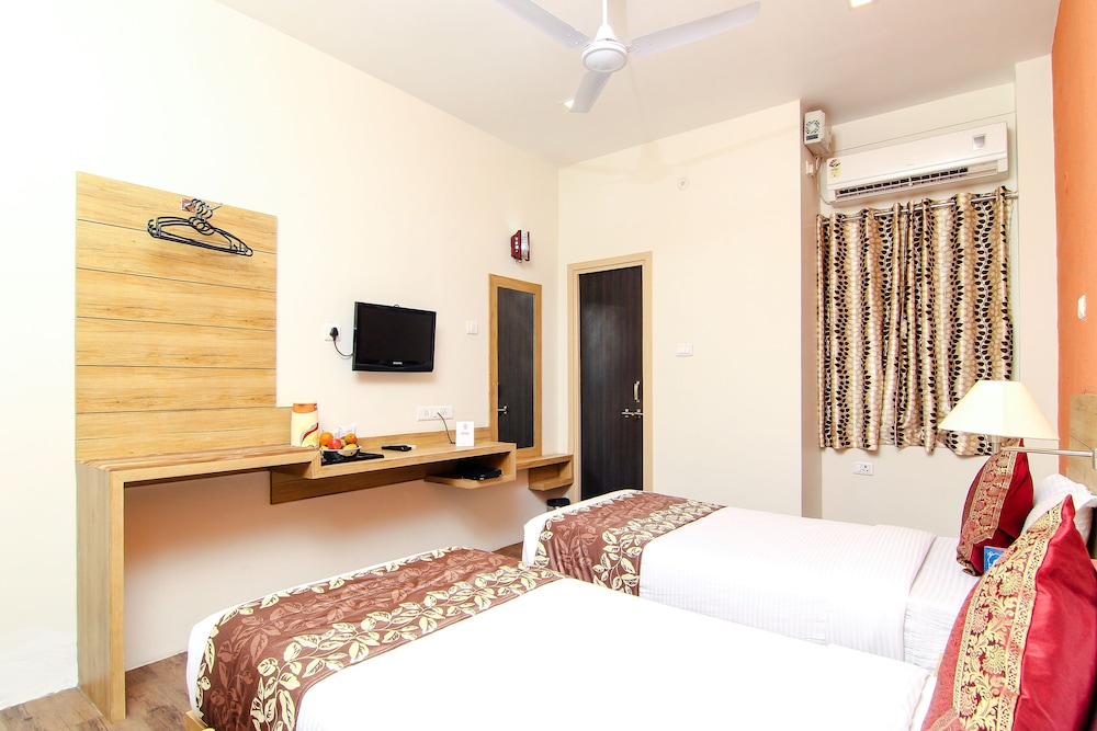 Hotel R B International 16/26