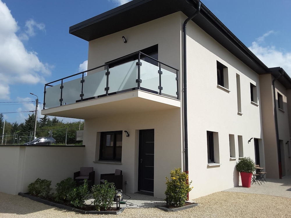 Villa vi Lyon Est Chambres d Hotes 2/35