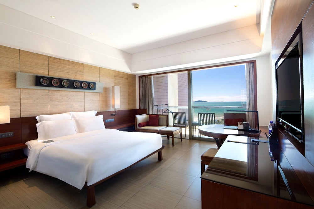 Pullman Oceanview Sanya Bay Resort and Spa 23/76