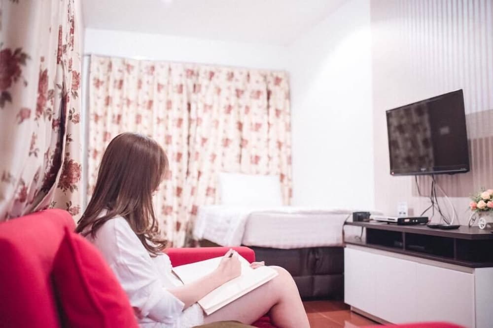 Crystal Box Hotel 27/32