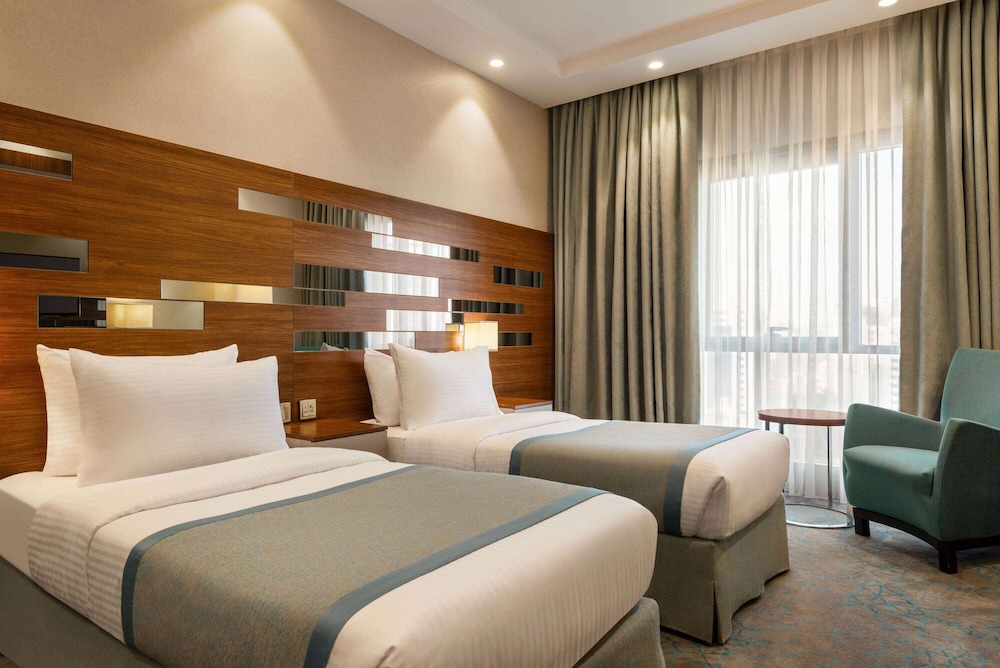 ROOM, TWIN BEDS