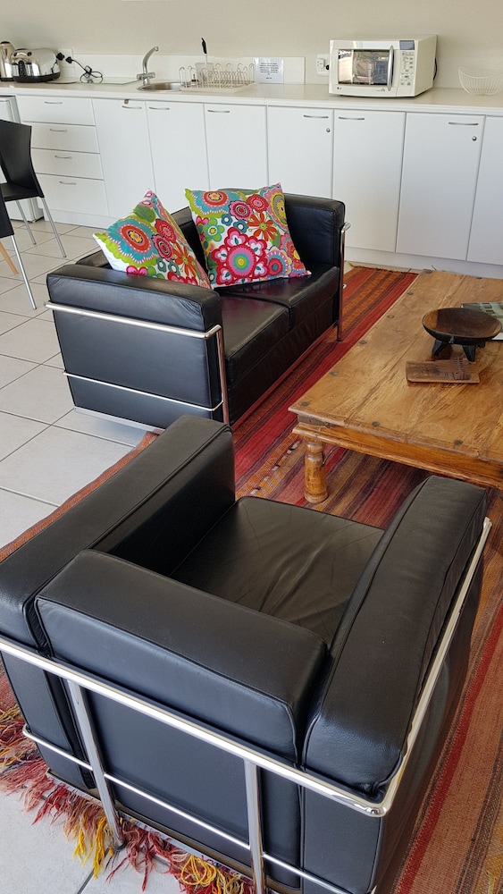 Bluegum Hill Guesthouse Apartments 25/35