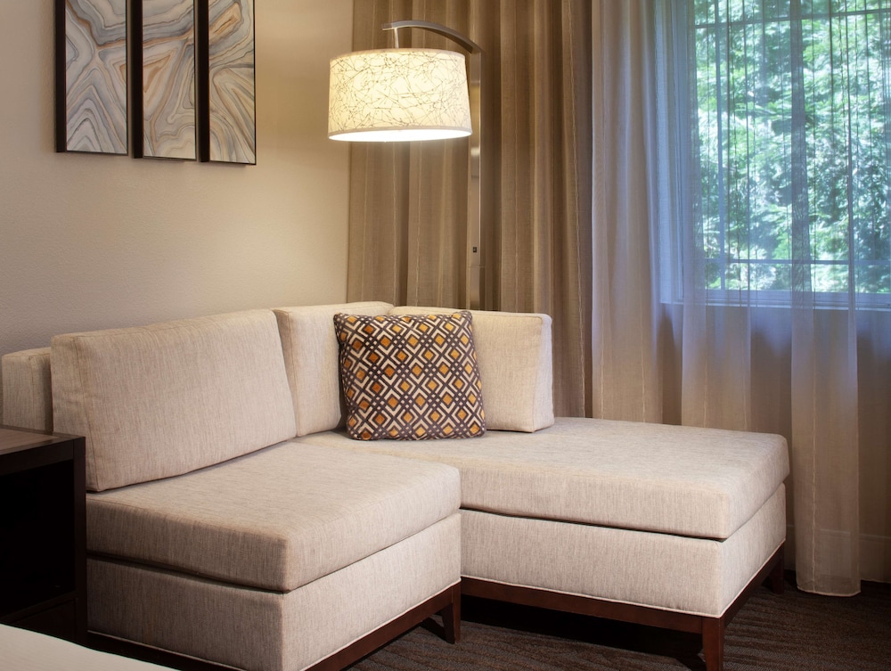 Hilton Santa Cruz/Scotts Valley 30/75