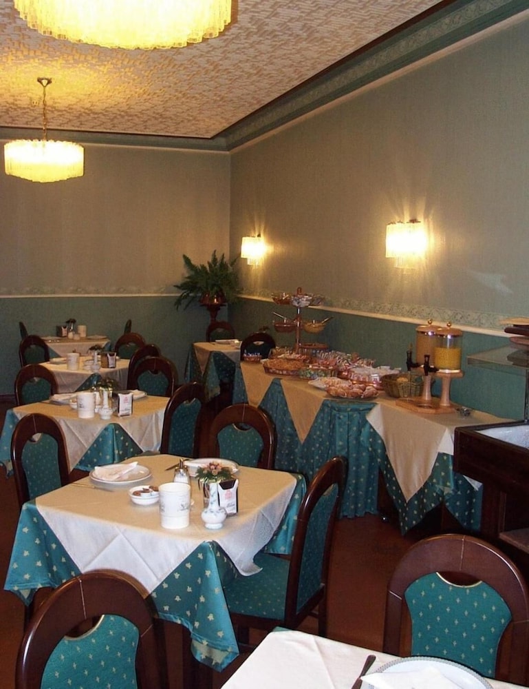 Hotel Milano 19/23