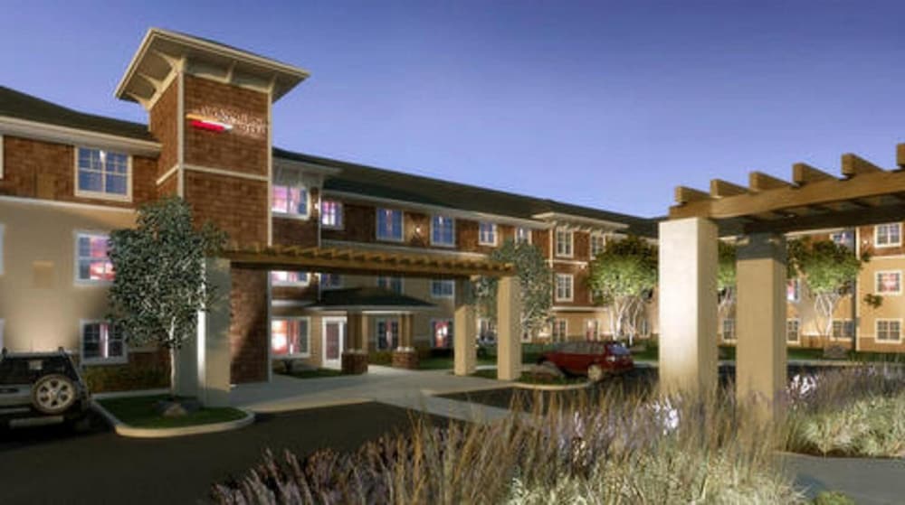 Ledgestone Hotel 8/68