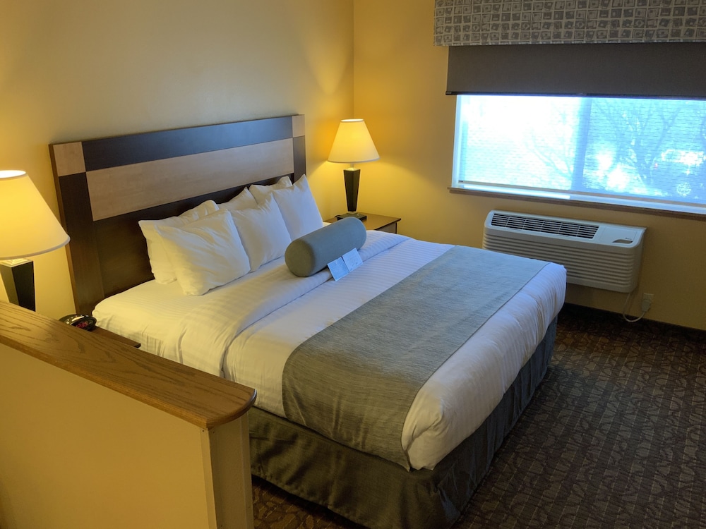 Best Western Sawtooth Inn & Suites 7/34