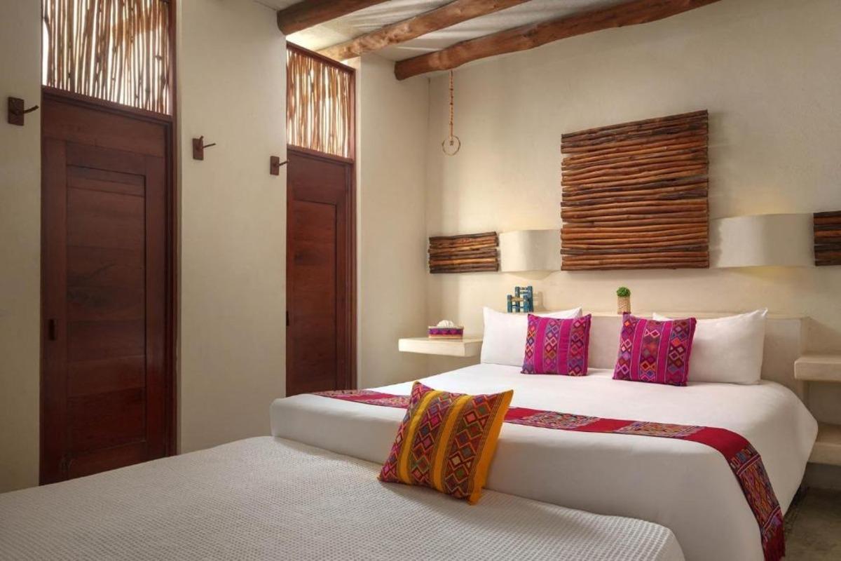 Deluxe, Double Bed