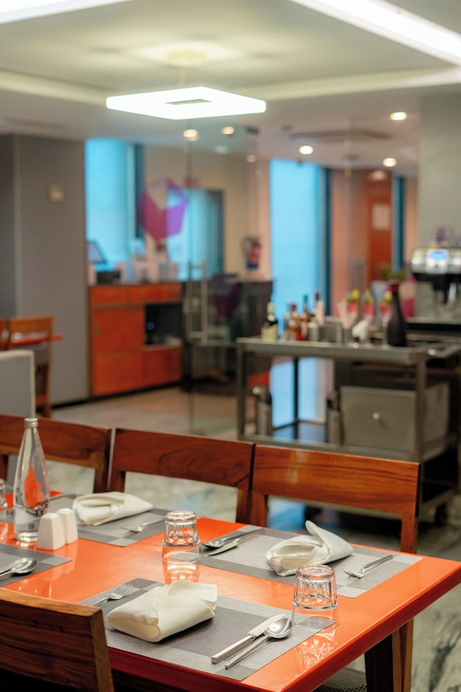 Effotel By Sayaji Indore 52/68