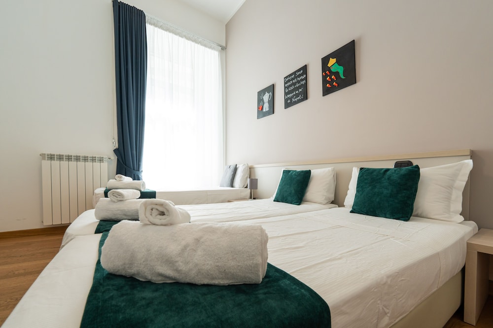 CLASSIC, DOUBLE OR TWIN BED