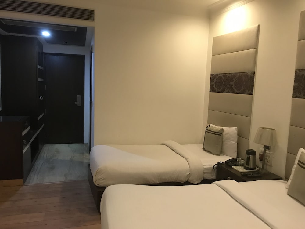 Hotel Orchid 15/26