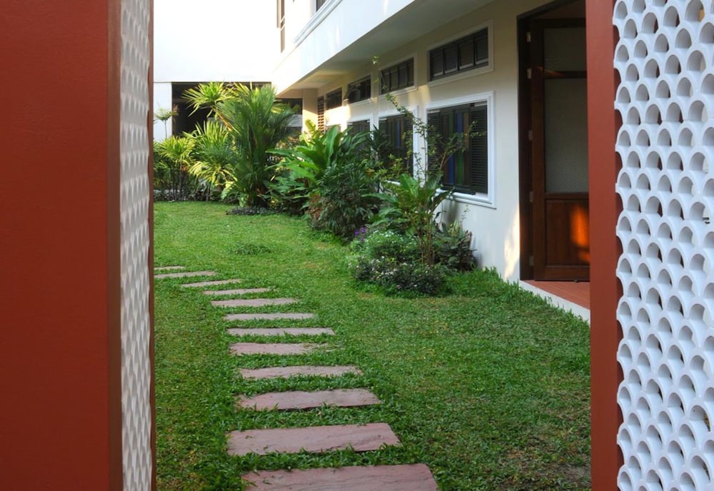 BAAN KHUN NINE 23/32