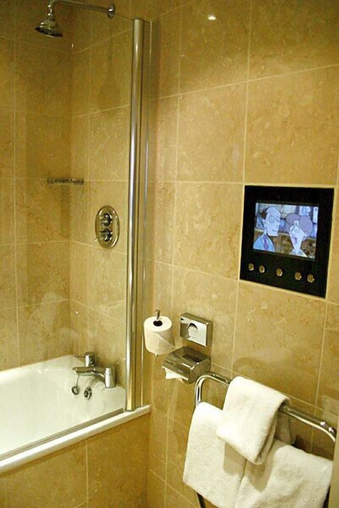 Montcalm Piccadilly Townhouse, London West End 50/50