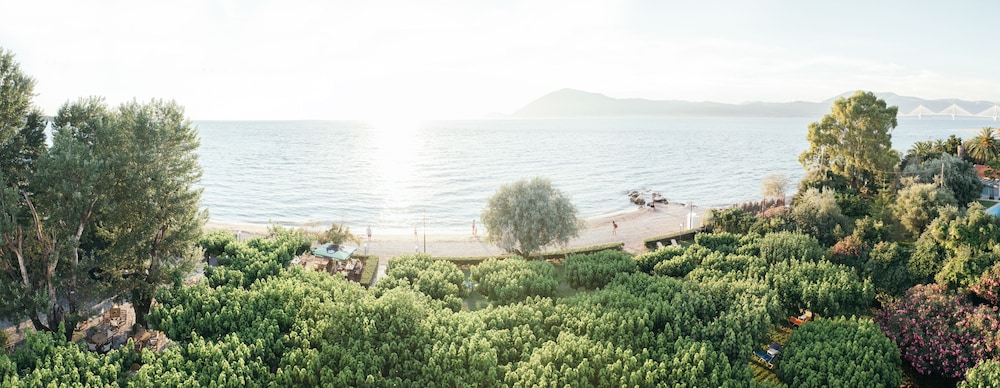 Tzaki Hotel 36/42