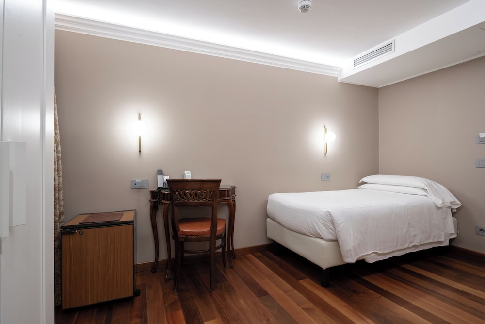 CLASSIC, SINGLE, SINGLE BED