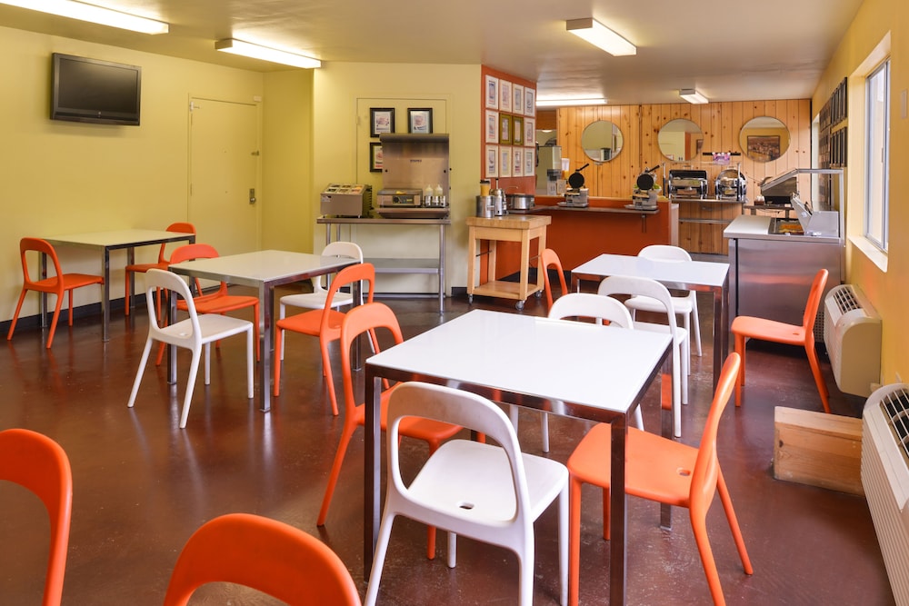 Valued Stay Madison 37/42