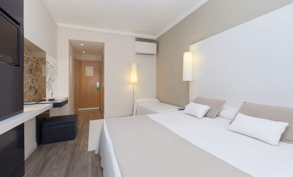 Hotel Canyelles Playa 9/48