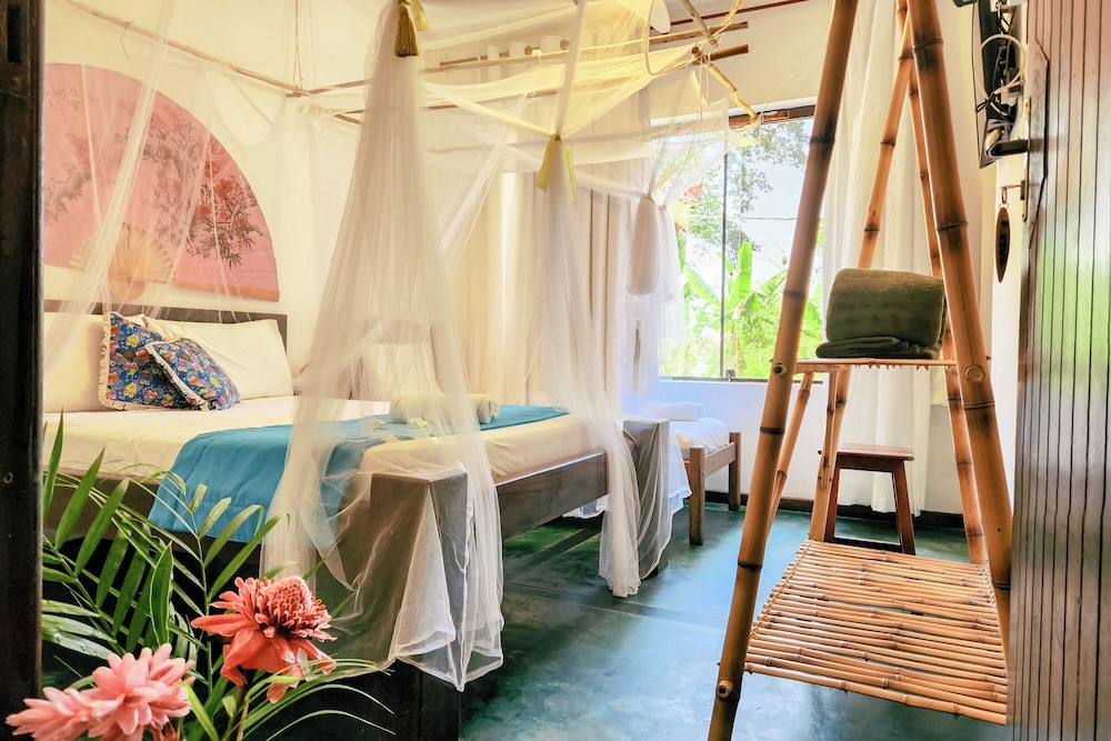 Bali Suites Itamambuca 28/48