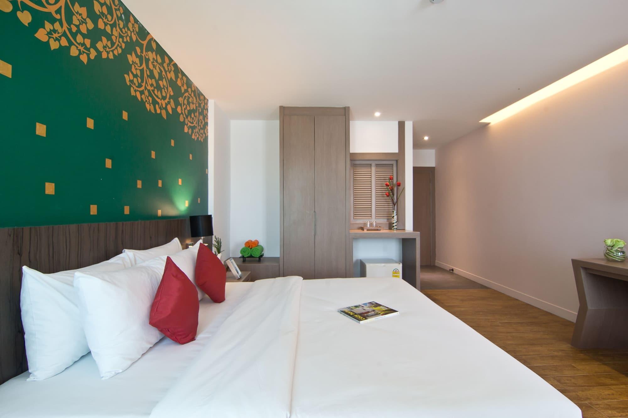 Tevan Jomtien Pattaya 14/50