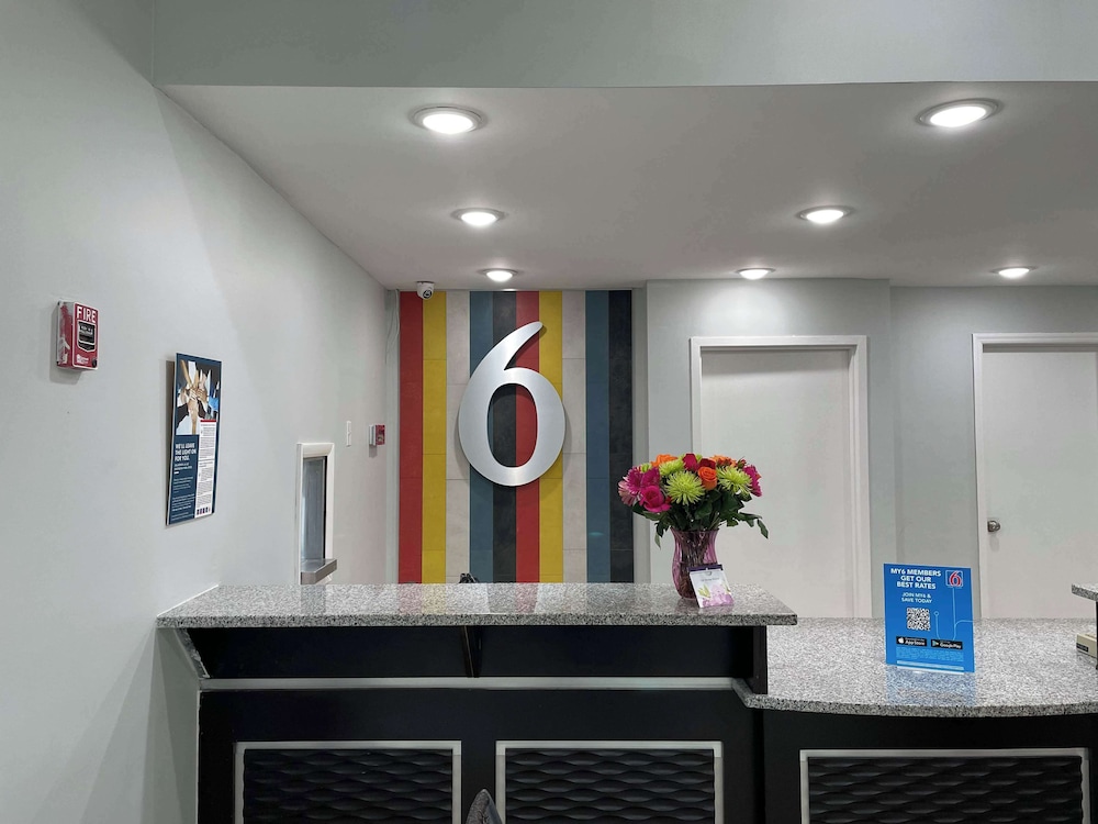 Lobby at Motel6 West Columbia, SC - Airport, WEST COLUMBIA - SC