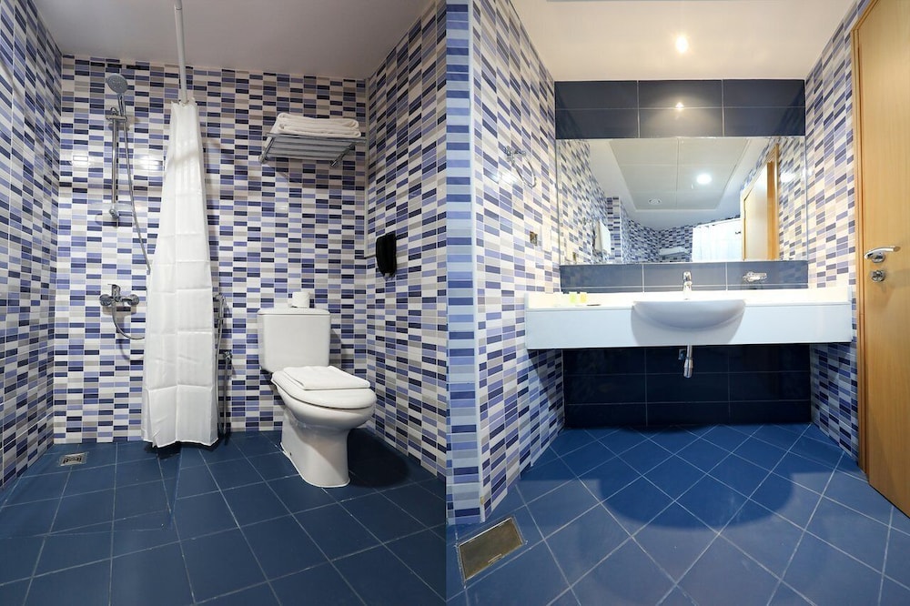 New Royal Mark Hotel Apartments 14/15