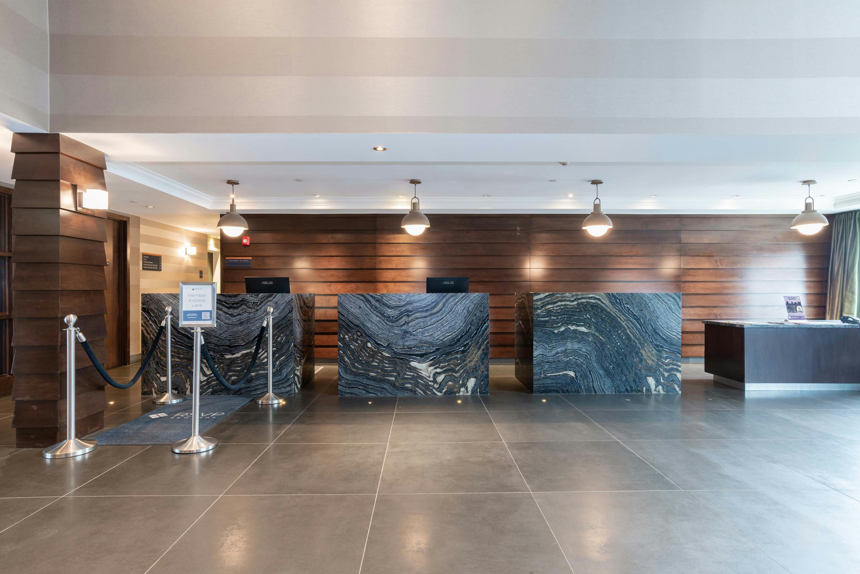 Sandman Hotel Abbotsford Airport 5/33