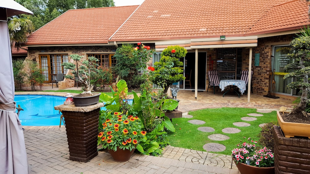 Aark Guest Lodge cc Boutique Hotel 21/22