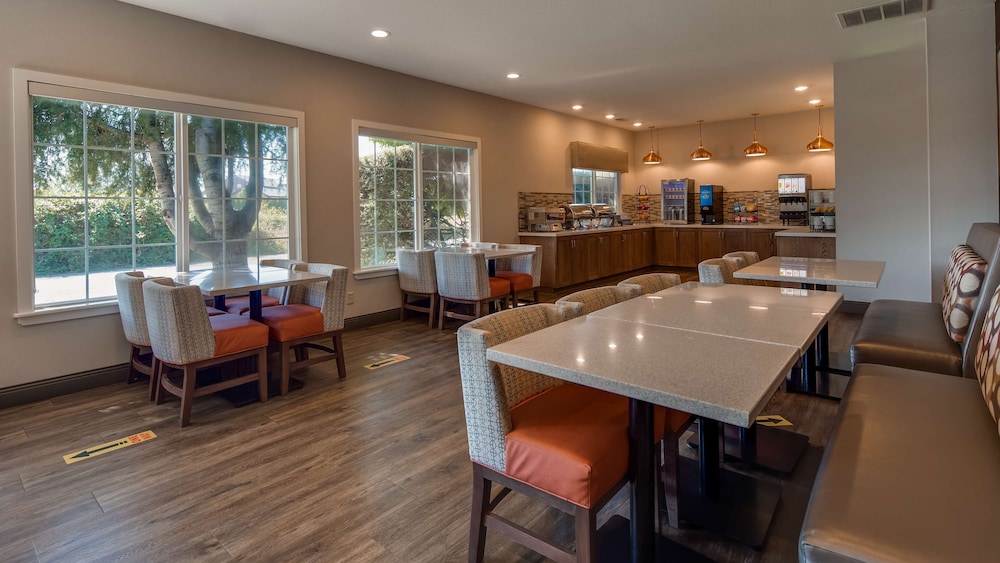 Best Western Country Inn 34/39