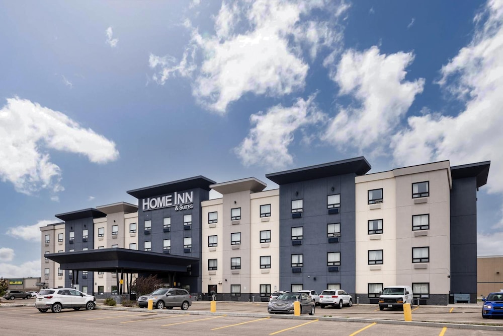 Home Inn and Suites Regina Airport 1/68