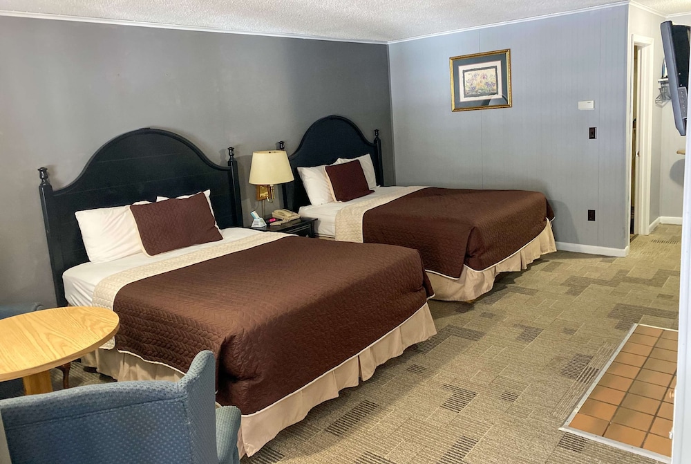Travelodge By Wyndham Lincoln Near White Mountain 19/53