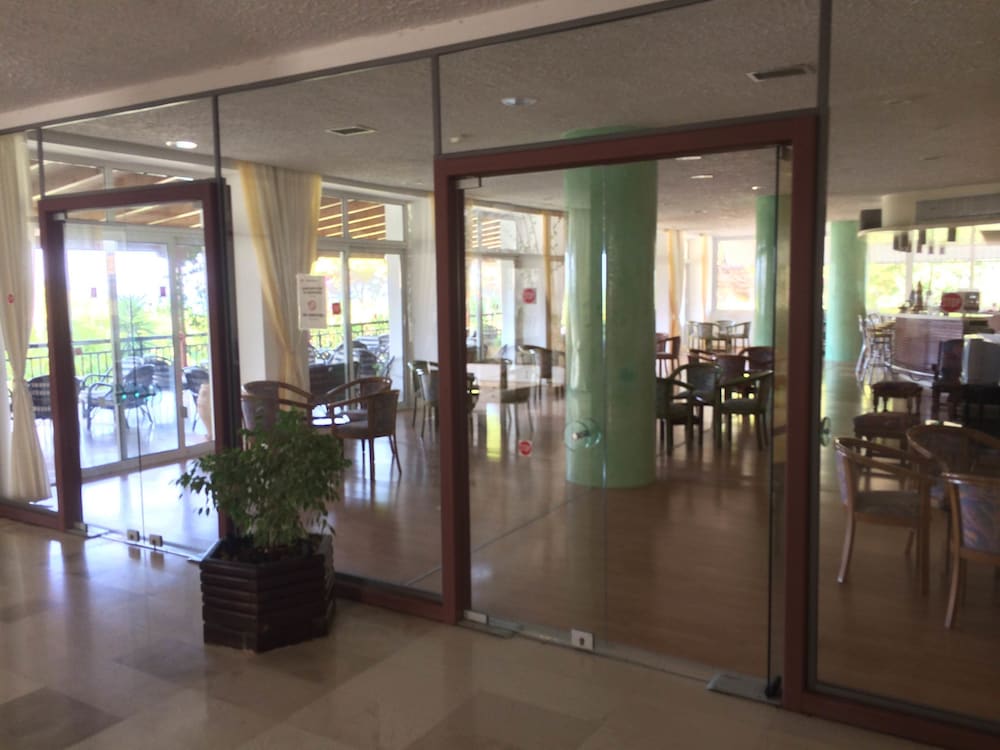 Irinna Hotel 14/31