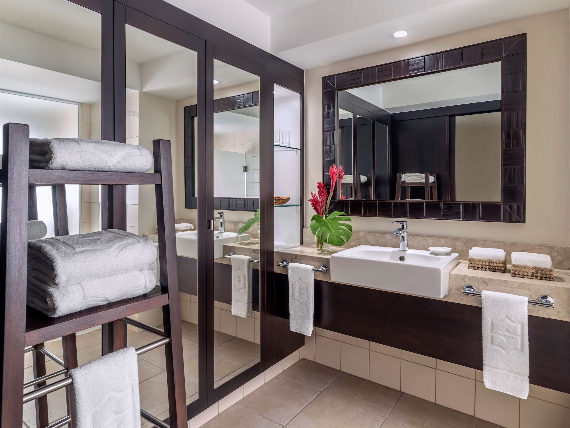 Ocean, Deluxe, 2 Double Beds، Shangri-La Yanuca Island 3/4