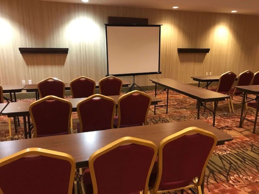 Hampton Inn & Suites Salida 37/43